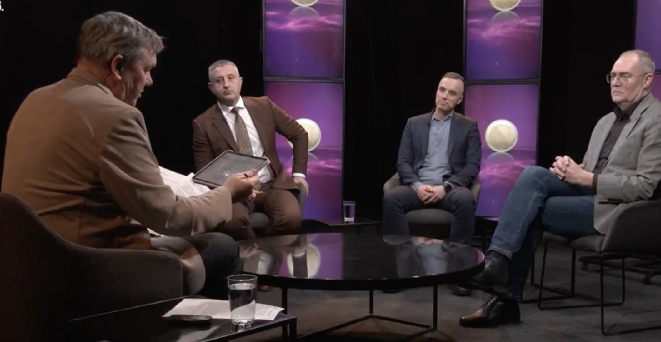 Kas notiks ar apdrošināšanu un kredītu kara gadījumā?